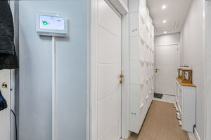 Entrance Hall- click for photo gallery